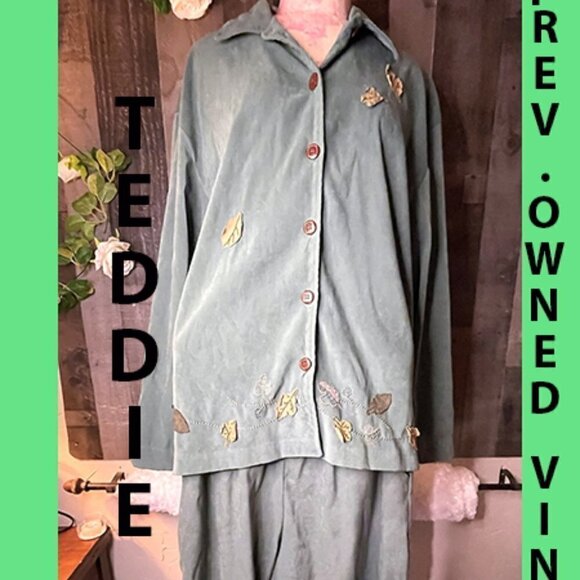 PREVIOUSLY OWNED 2X LIKE VELVET VINTAGE TEDDI SUIT BLAZER IS XL PANTS ARE A 10 - Picture 1 of 13